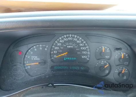 2004 Chevrolet Silverado 1500 Work Truck z USA, uszkodzony, nr VIN 1GCEC14V74Z281238